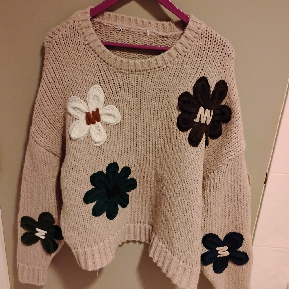 Chunky knit Beige Sweater.